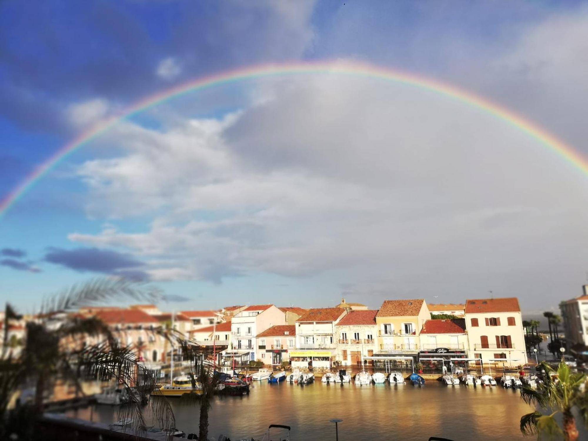 Le Vent Dans Les Voiles - Appartement Classe 4 Etoiles Mèze Exterior foto